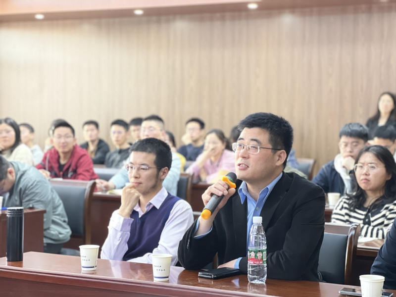 【聚焦双一流】复旦大学王飞研究员、方方教授来校开展前沿学术报告